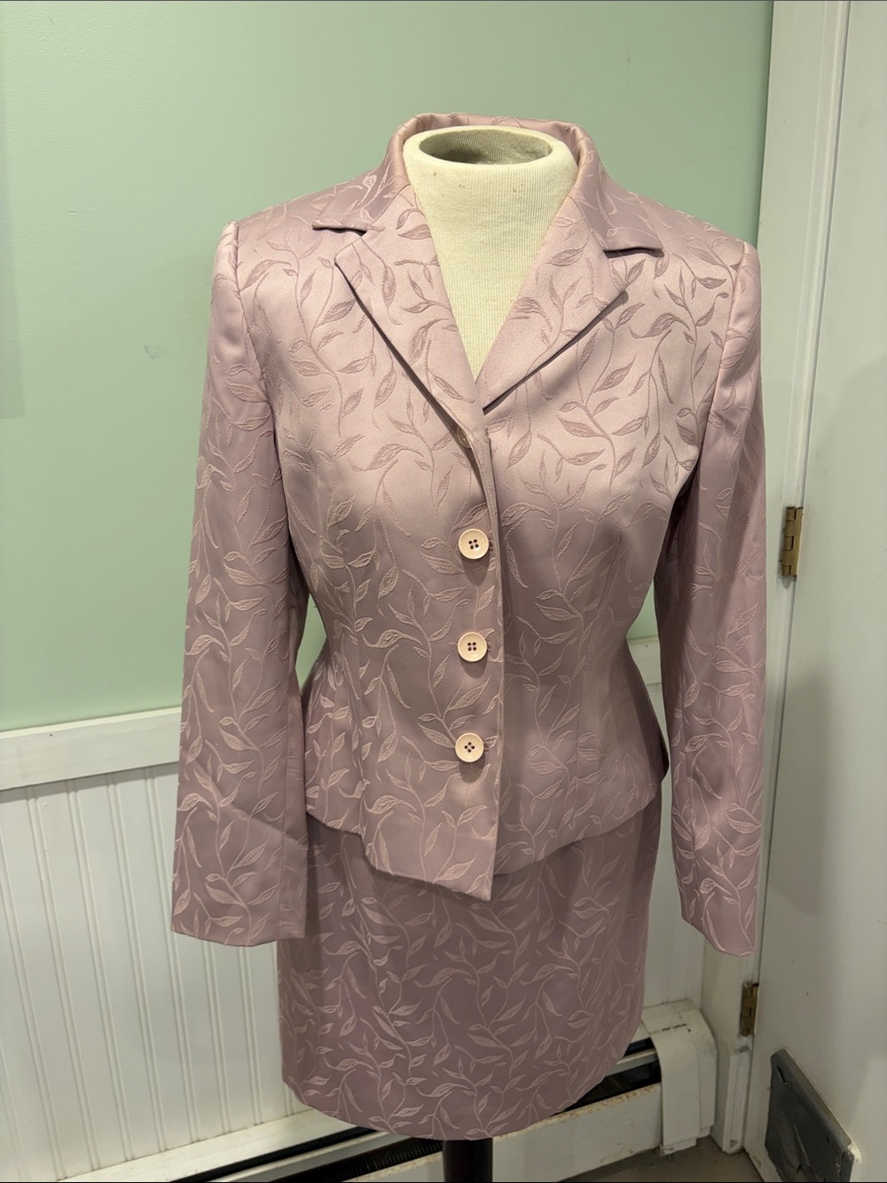 Tyler Gillis petite 6p Blush Pink Floral Jacquard Skirt Suit